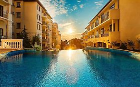 The Cliff Beach Apartments
